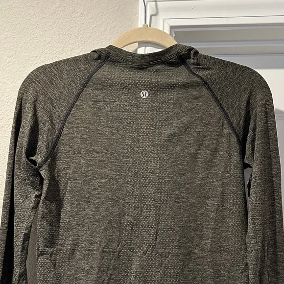 lululemon athletica swiftly tech long sleeve 2.0 - Picture 8 of 9